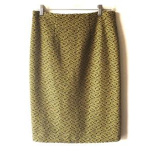 Gorgeous pencil skirt!